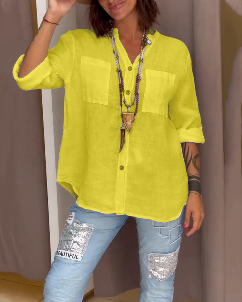 Chemise de couleur unie avec poches et boutons simples