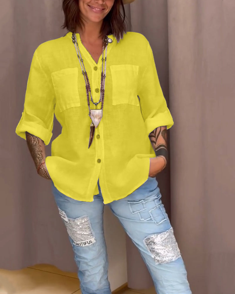 Chemise de couleur unie avec poches et boutons simples