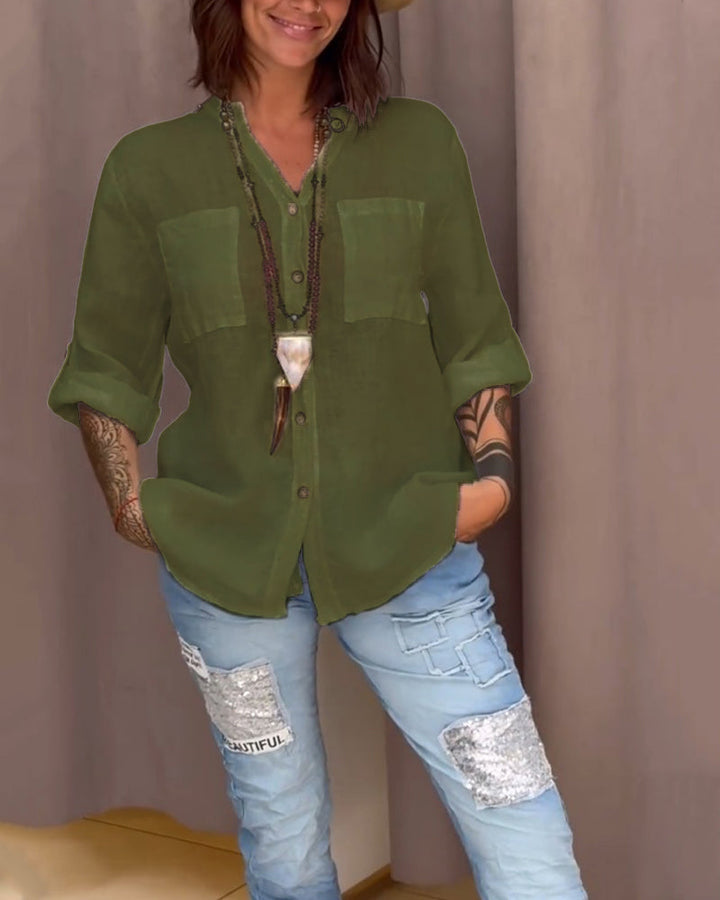 Chemise de couleur unie avec poches et boutons simples