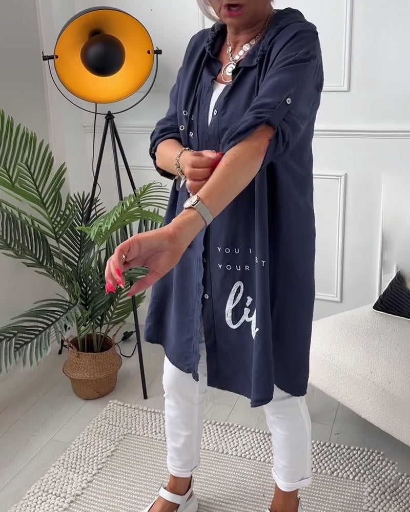 Manteau à capuche boutonné imprimé lettre